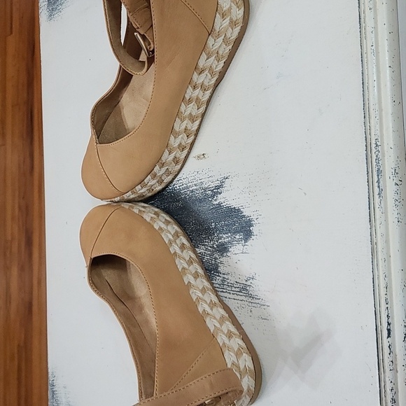 Naturalizer Talia Womens Espadrilles Shoes Caramel Leather Ankle Straps 8W GUC - Picture 11 of 15